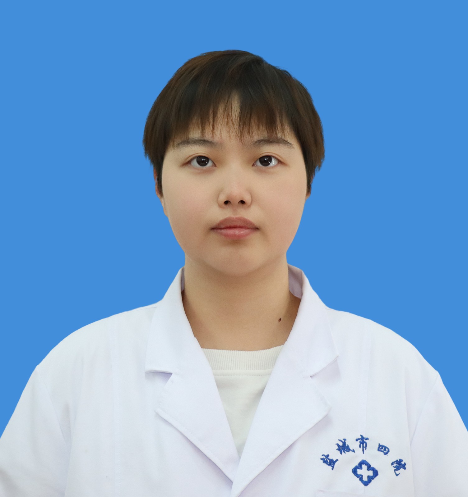 董躍.jpg